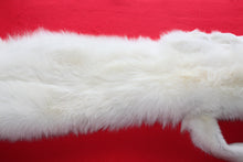 Load image into Gallery viewer, Yukon Wolf - HAS FEET AND CLAWS - WLF1040